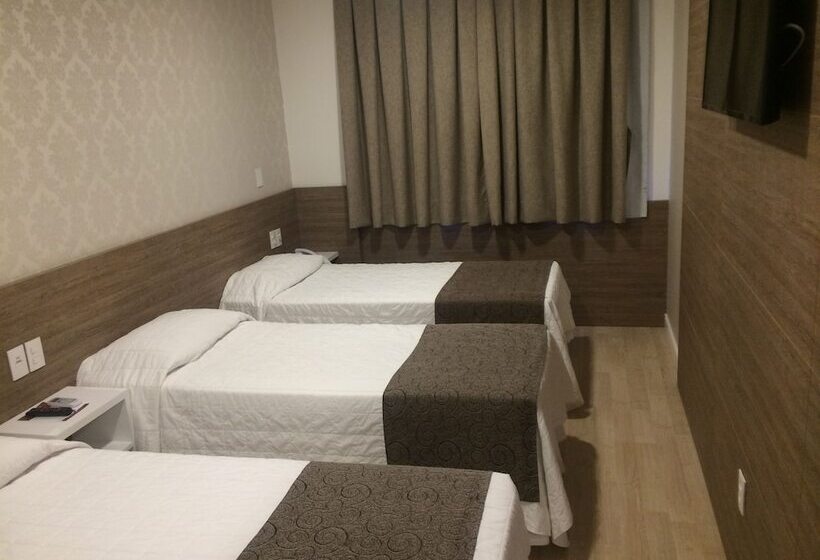 Номер Стандарт Трехместный, Holiday & Business Hotel   Em Frente Ao Centro De Eventos E Arena Conda