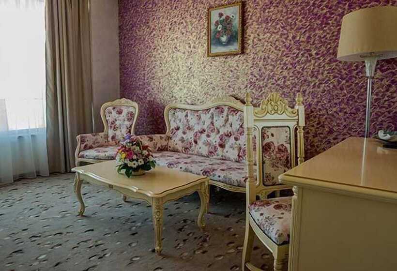 سوئیت 2 خوابه, Almar Luxury