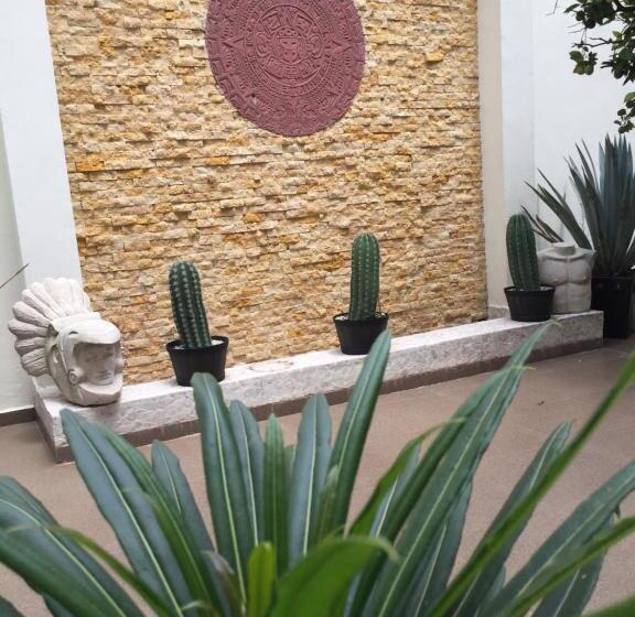 キングサイズベッドのスタンダードルーム, Yaocalli