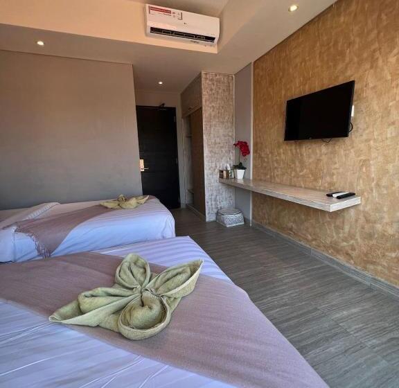 标准间带阳台, Locomotive Hotel And Spa By Eps