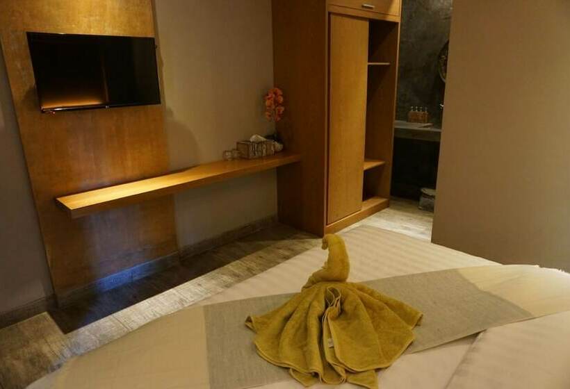 带阳台的豪华间, Locomotive Hotel And Spa By Eps