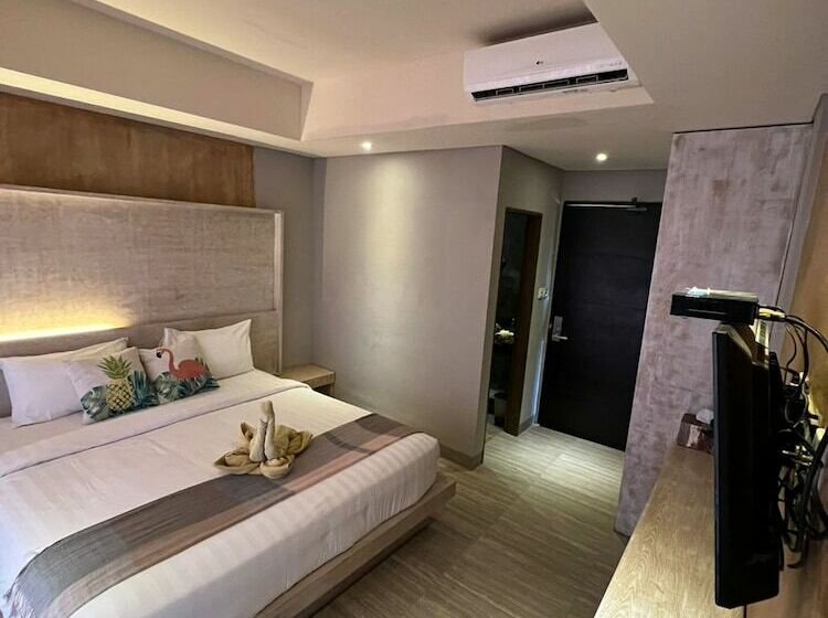 带阳台的豪华间, Locomotive Hotel And Spa By Eps