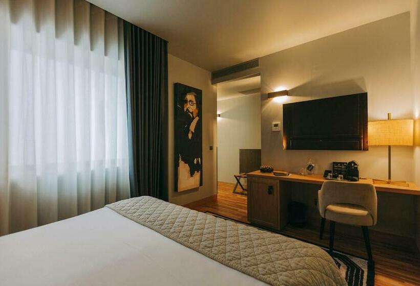 Quarto clássico, Torel Avantgarde