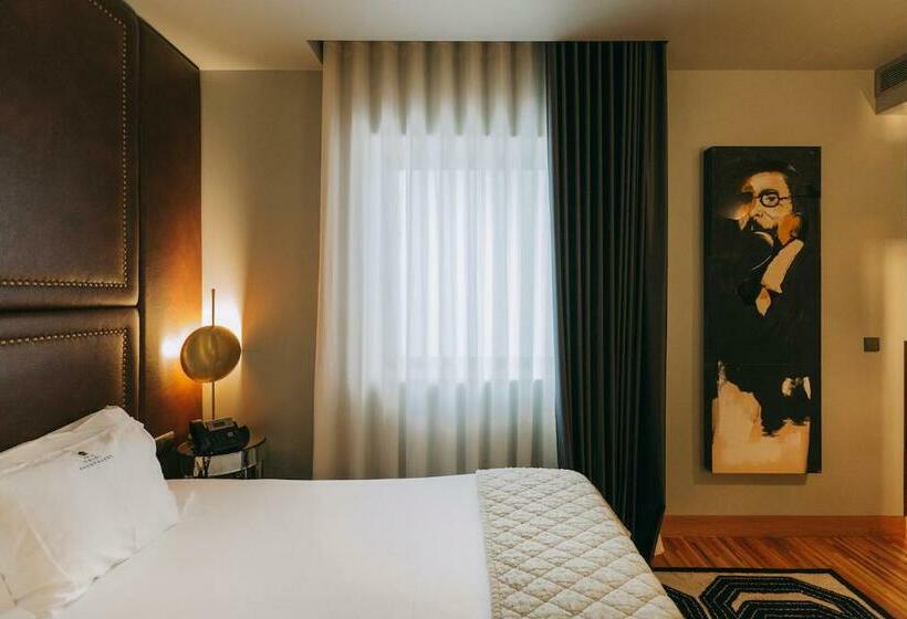 Quarto clássico, Torel Avantgarde