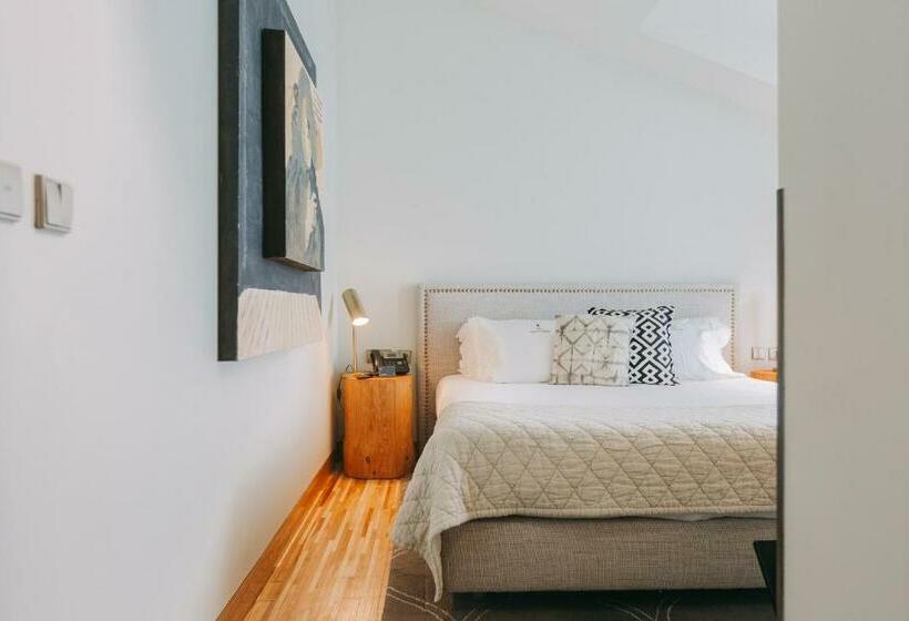 Quarto clássico, Torel Avantgarde