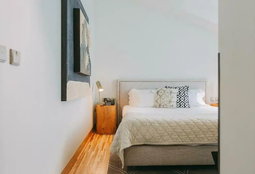 Quarto clássico, Torel Avantgarde