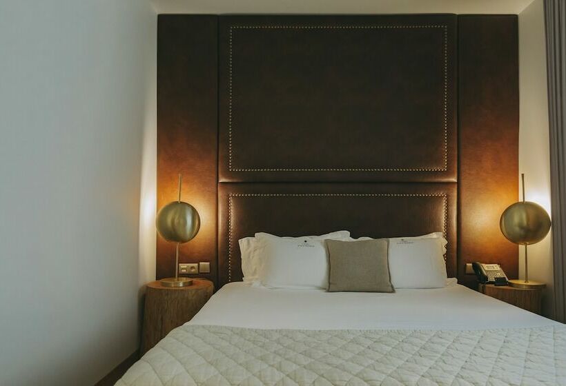 Quarto clássico, Torel Avantgarde