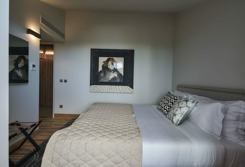 Quarto clássico, Torel Avantgarde