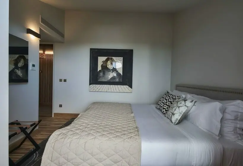 Quarto clássico, Torel Avantgarde