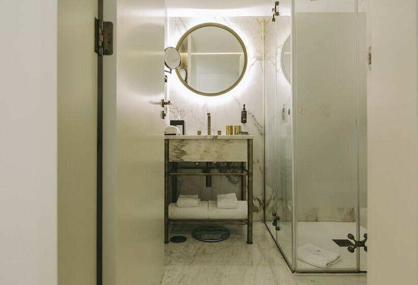 Quarto clássico, Torel Avantgarde