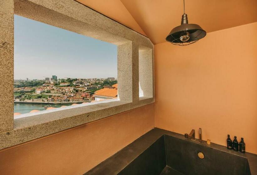 Quarto executivo, Torel Avantgarde