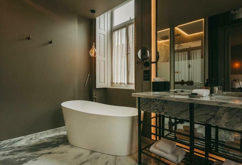 Quarto executivo, Torel Avantgarde