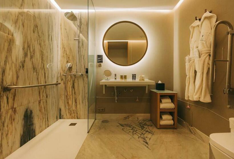 Quarto executivo, Torel Avantgarde