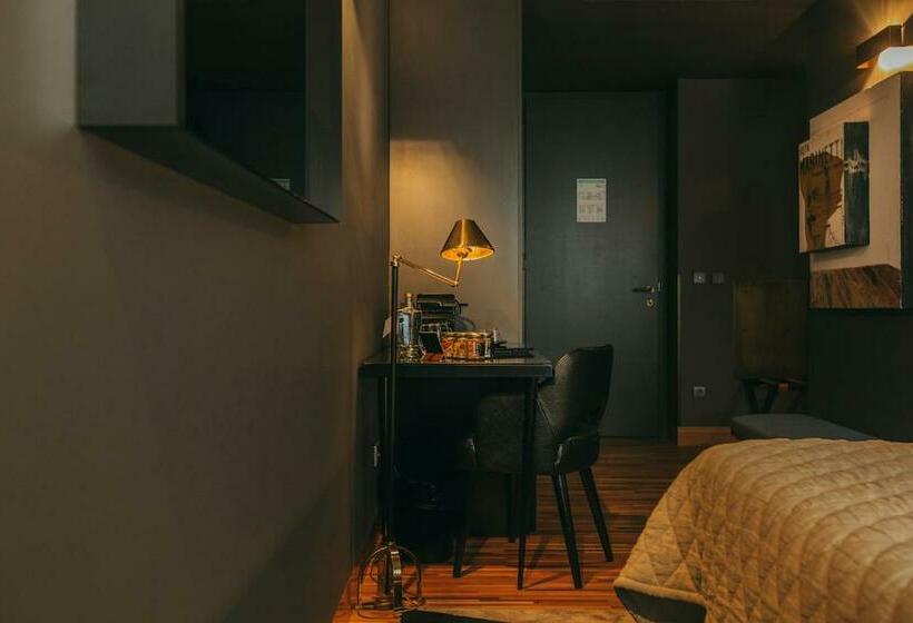 Quarto executivo, Torel Avantgarde