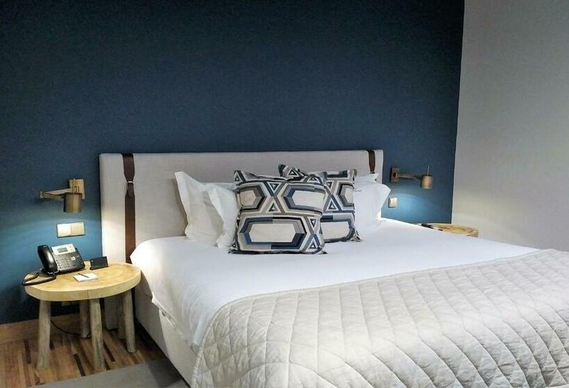 Quarto executivo, Torel Avantgarde