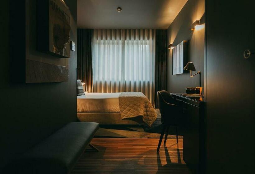 Quarto executivo, Torel Avantgarde