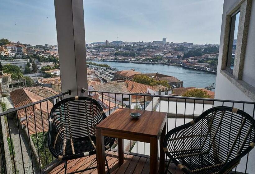 Quarto executivo, Torel Avantgarde