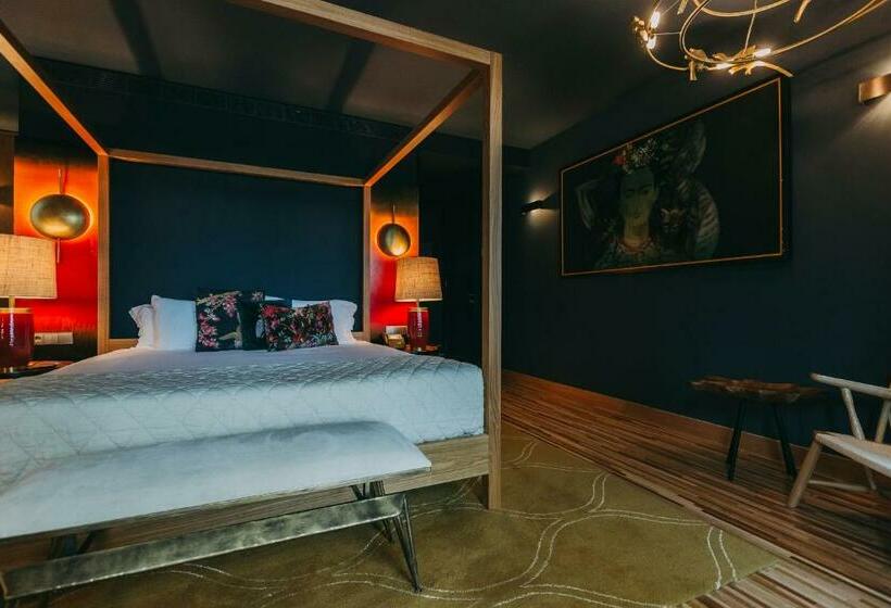 Quarto executivo, Torel Avantgarde