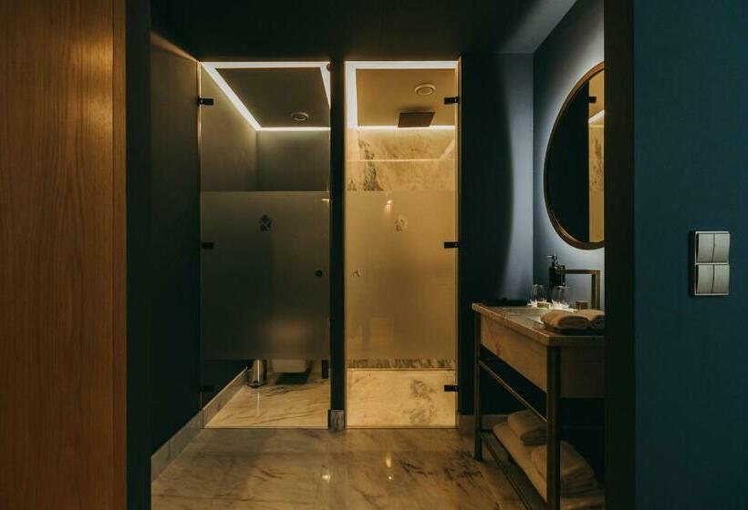 Quarto executivo, Torel Avantgarde