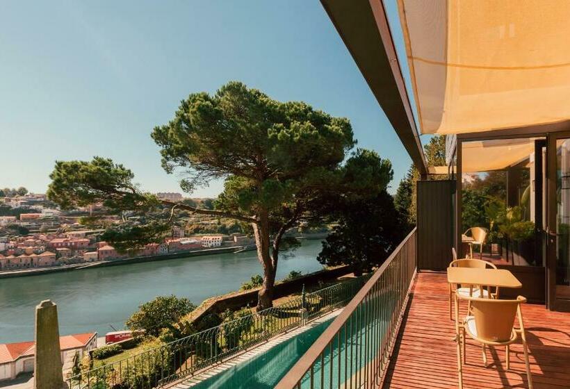 Quarto executivo, Torel Avantgarde