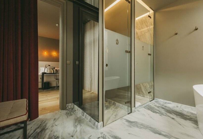 Quarto executivo, Torel Avantgarde