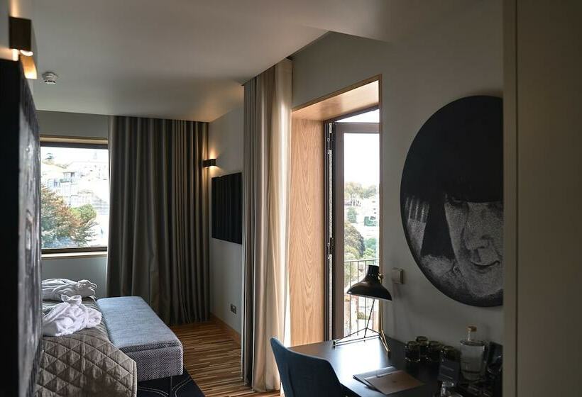 Quarto executivo, Torel Avantgarde