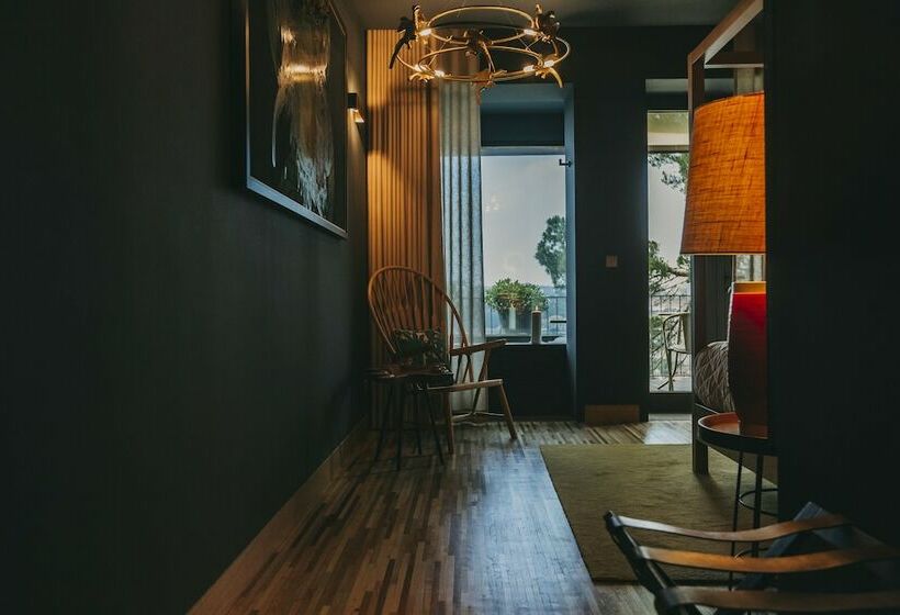 Quarto executivo, Torel Avantgarde