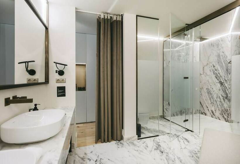 Quarto executivo, Torel Avantgarde