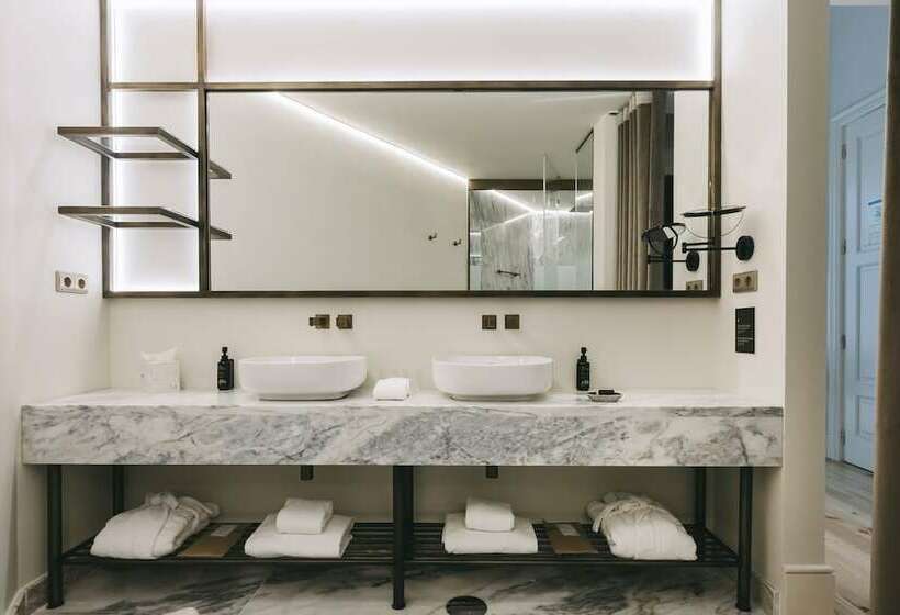 Quarto executivo, Torel Avantgarde