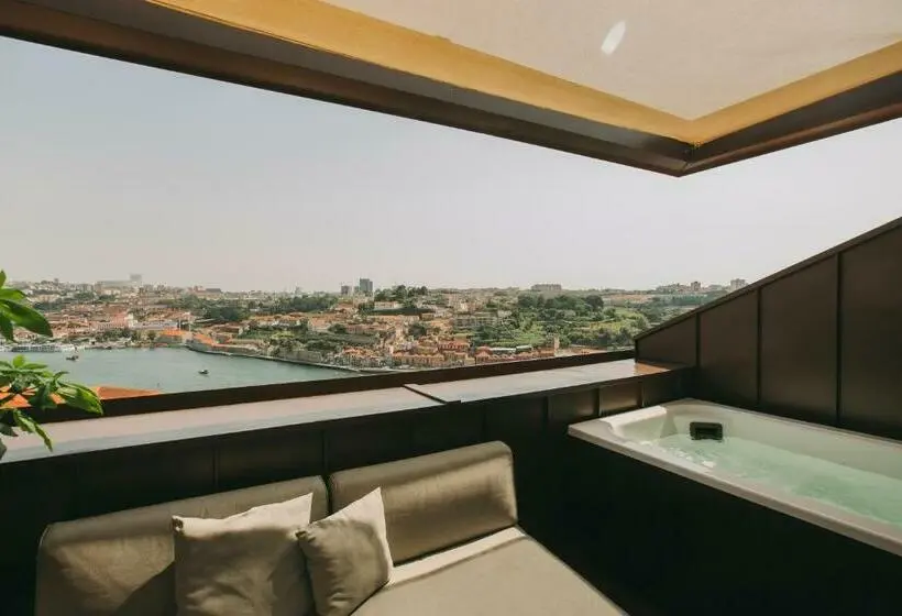 Suite Real, Torel Avantgarde