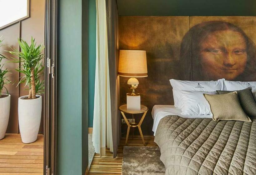 Suite Real, Torel Avantgarde