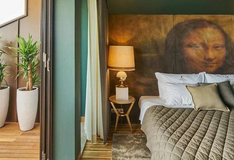 Suite Real, Torel Avantgarde