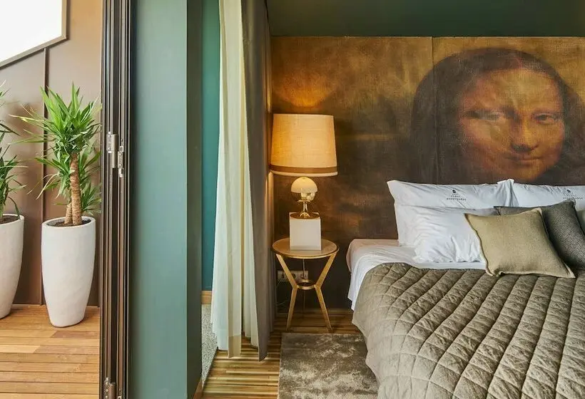 Suite Real, Torel Avantgarde