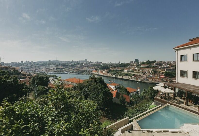 Suite Real, Torel Avantgarde