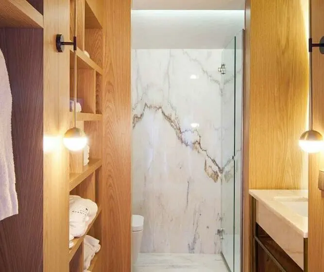 Suite Real, Torel Avantgarde
