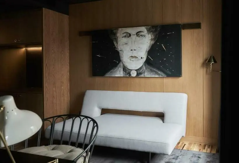 Suite, Torel Avantgarde