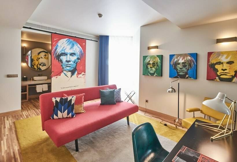 Suite, Torel Avantgarde