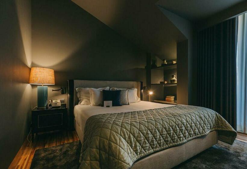Suite Superior, Torel Avantgarde