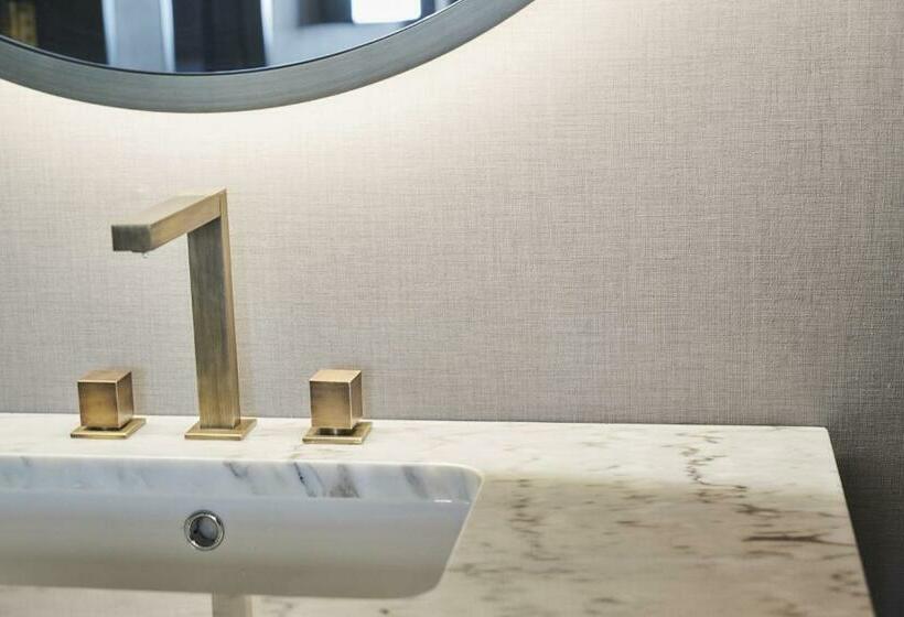 Suite Superior, Torel Avantgarde