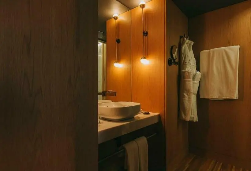 Suite Superior, Torel Avantgarde