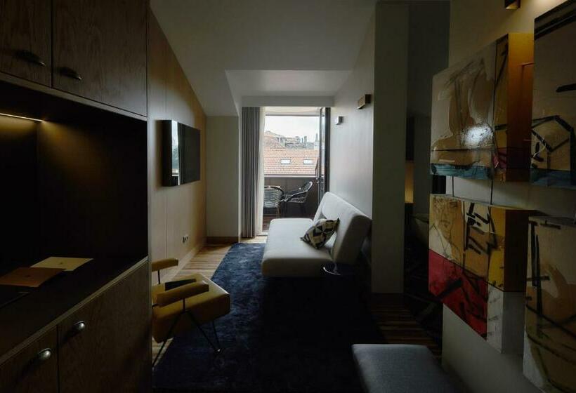 Suite Superior, Torel Avantgarde