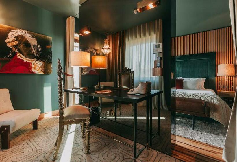 Suite Deluxe, Torel Avantgarde