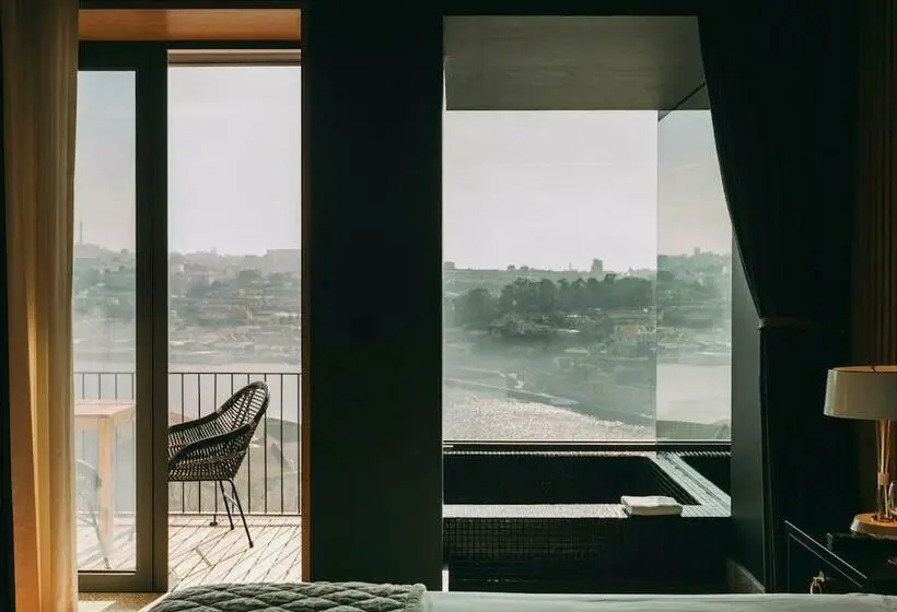 Suite Deluxe, Torel Avantgarde