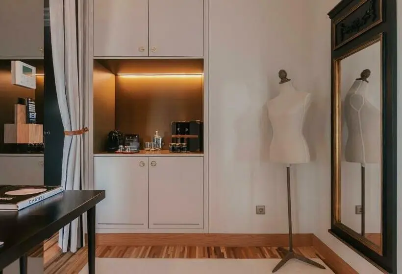 Suite Deluxe, Torel Avantgarde