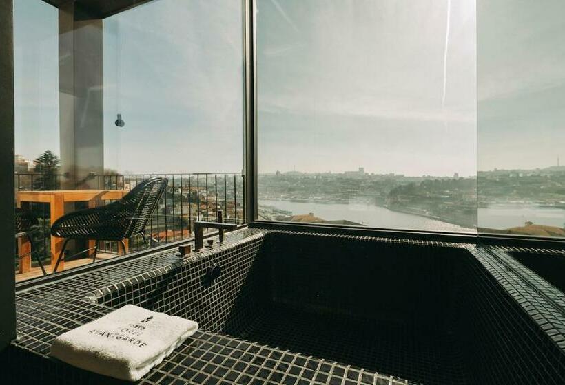 Suite Deluxe, Torel Avantgarde
