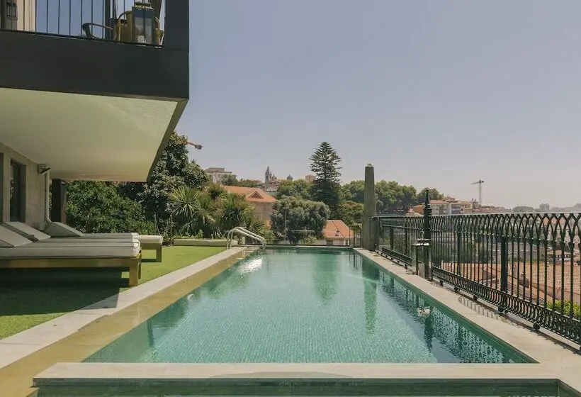 1 Bedroom Deluxe Apartment