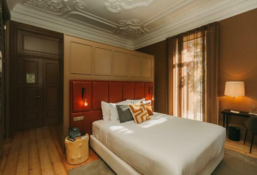 Suite Real, Torel Avantgarde