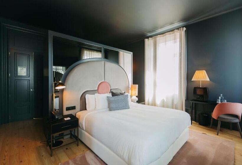 Suite Real, Torel Avantgarde
