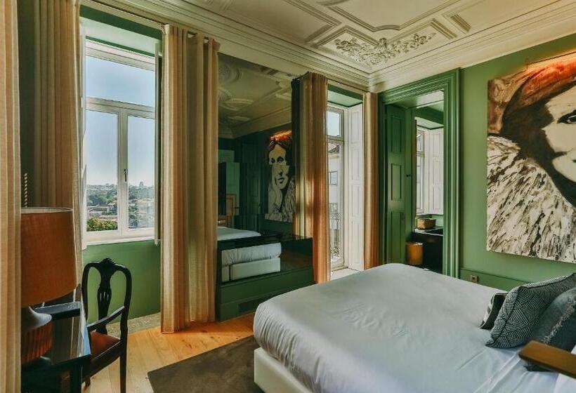 Suite Real, Torel Avantgarde