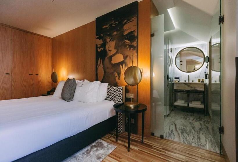 Quarto executivo, Torel Avantgarde